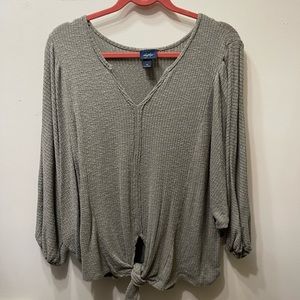 Daytrip oversized top with front tie knot